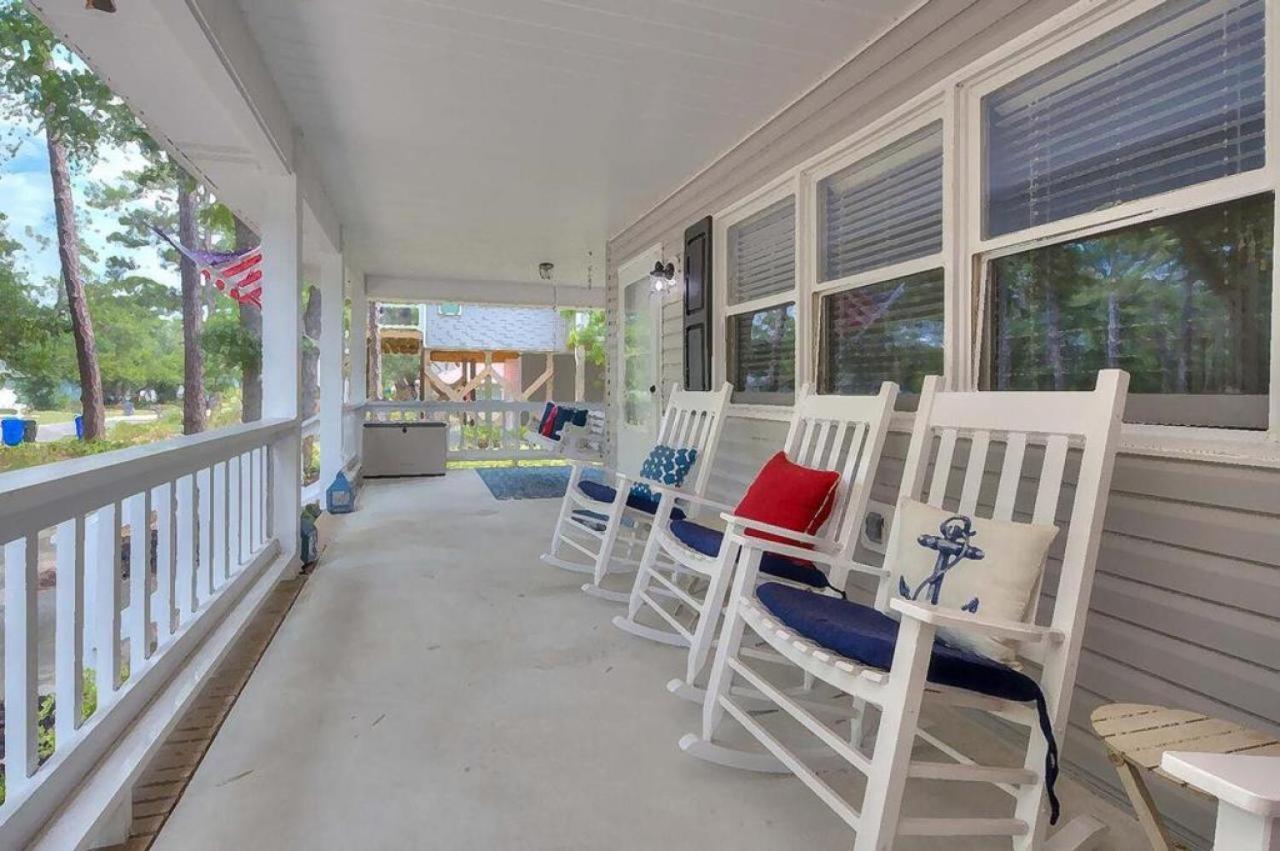 Livin' The Dream Villa Oak Island Exterior photo