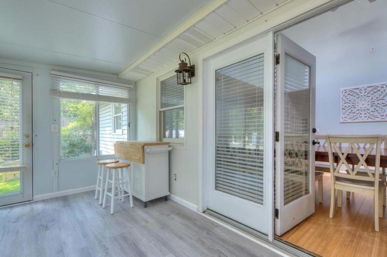 Livin' The Dream Villa Oak Island Exterior photo