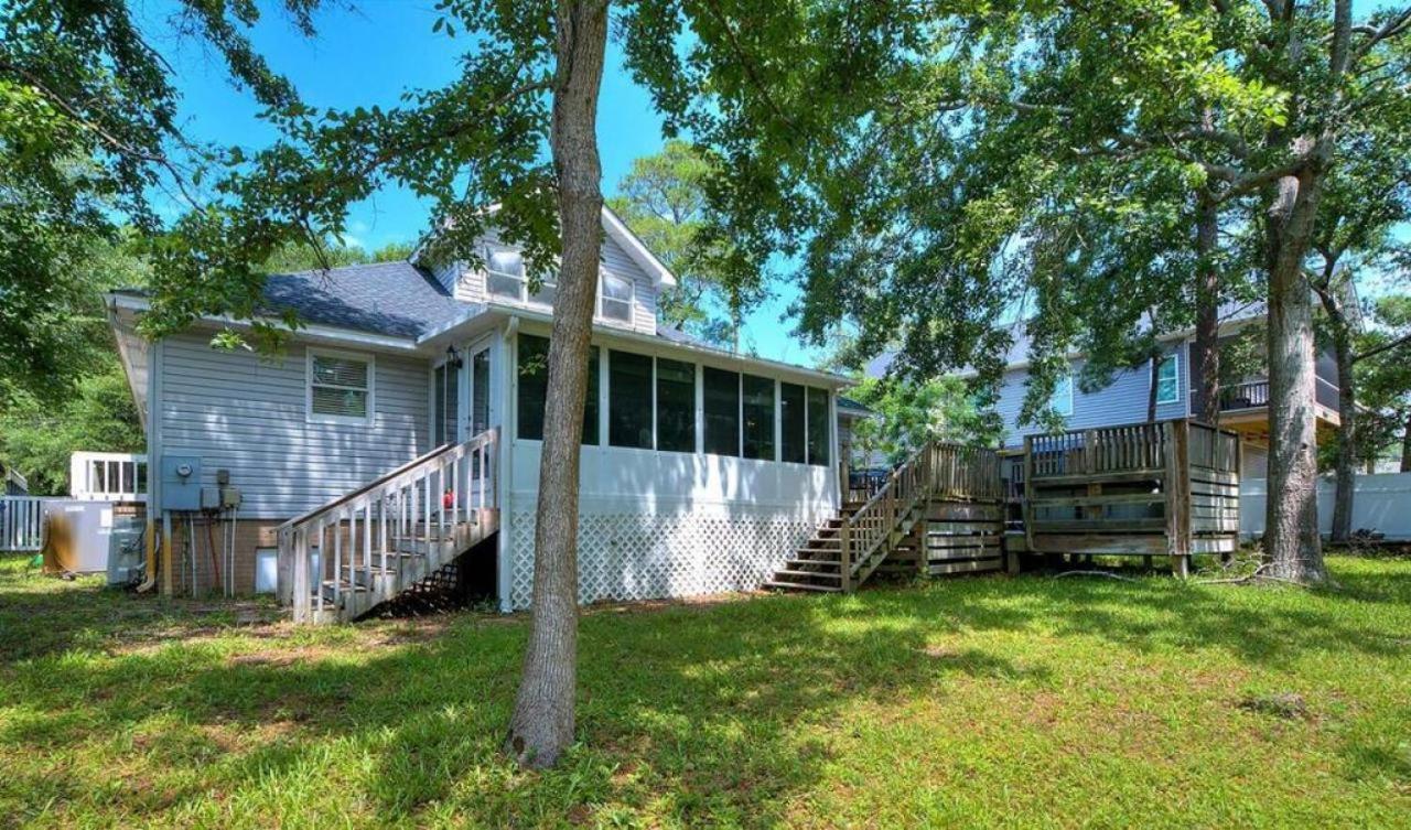 Livin' The Dream Villa Oak Island Exterior photo